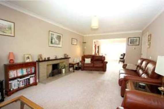 5 bedroom Detached t...