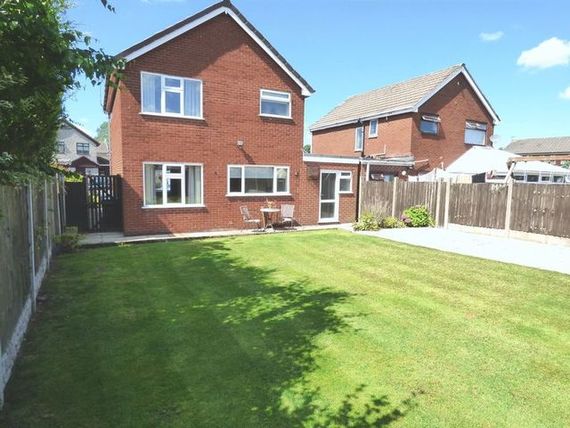 3 bedroom Detached f...