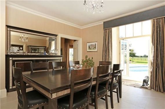 5 bedroom Detached f...