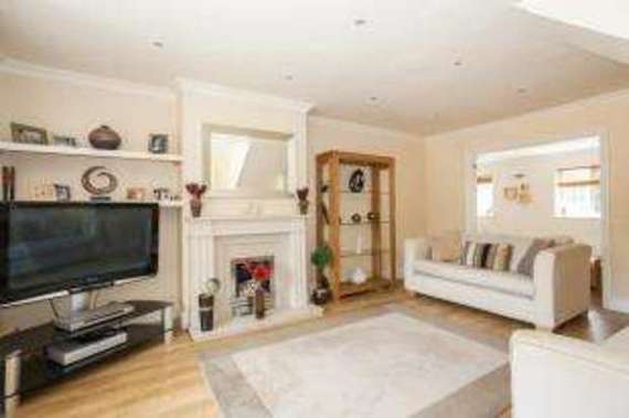 4 bedroom Detached f...