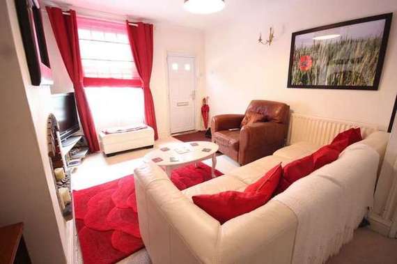 2 bedroom Detached f...