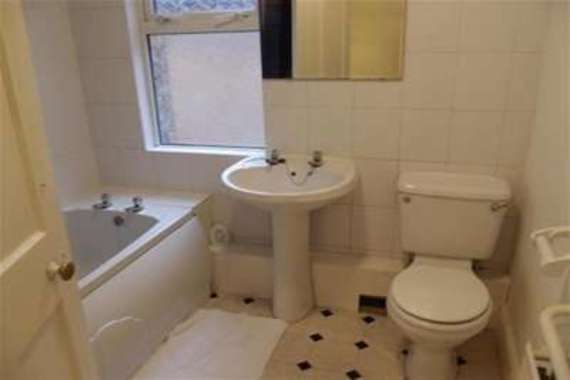 1 bedroom Flat to re...