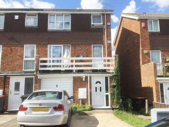 4 bedroom Terraced t...