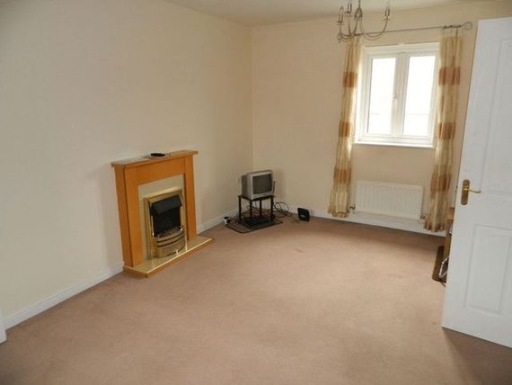 2 bedroom Flat to re...