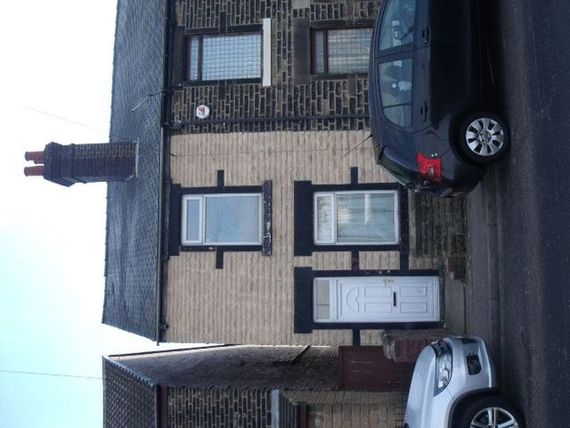 2 bedroom Terraced f...