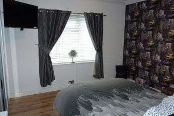 4 bedroom Detached f...