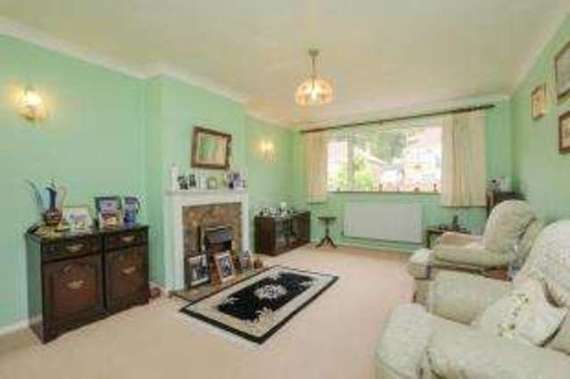 2 bedroom Bungalow f...