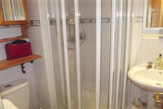 1 bedroom Flat to re...