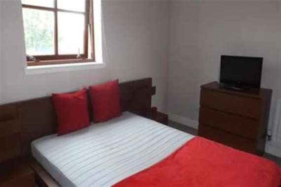 2 bedroom Flat to re...