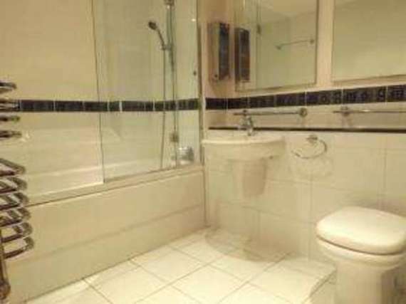 1 bedroom Flat for s...