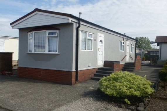 1 bedroom Detached f...