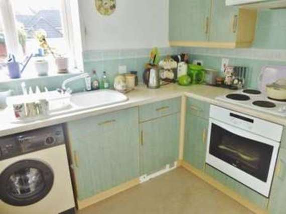 2 bedroom Flat for s...