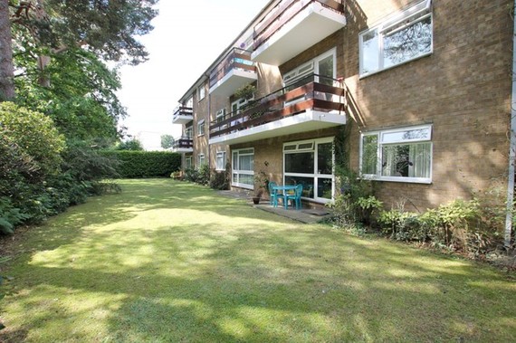 2 bedroom Flat to re...