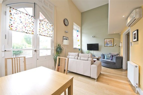 2 bedroom Mews to re...