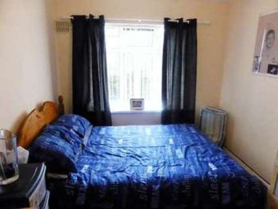 2 bedroom Terraced f...