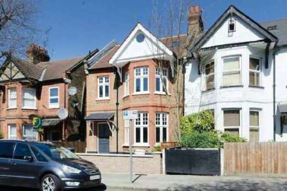 3 bedroom Flat for s...