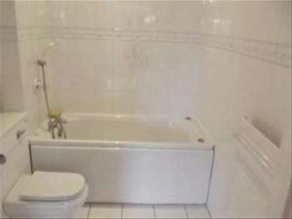 5 bedroom Detached t...