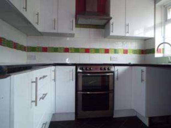 2 bedroom Bungalow f...