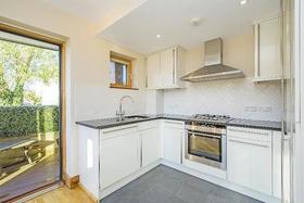 2 bedroom Flat to re...