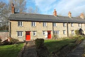 3 bedroom Cottage to...