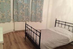 2 bedroom Flat to re...