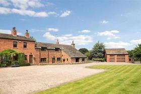 5 bedroom Property f...