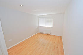 1 bedroom Flat to re...