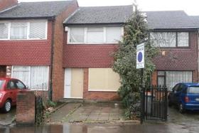 2 bedroom Property f...