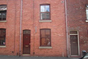 2 bedroom Terraced t...