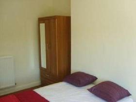 4 bedroom Property t...