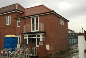 2 bedroom End of Ter...