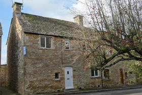 2 bedroom End of Ter...