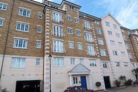 1 bedroom Property t...