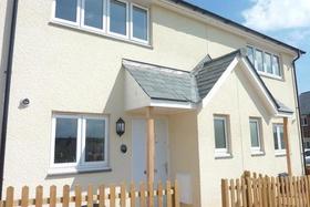 2 bedroom End of Ter...