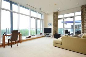 2 bedroom Flat to re...