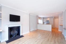 2 bedroom Flat to re...