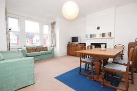 3 bedroom Flat to re...