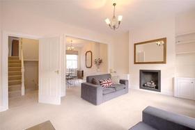 3 bedroom Flat to re...