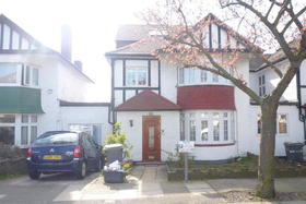 4 bedroom Detached f...