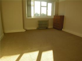 2 bedroom Flat to re...
