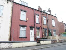 2 bedroom Terraced f...