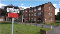 2 bedroom Flat for s...