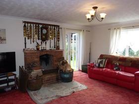 4 bedroom Detached f...