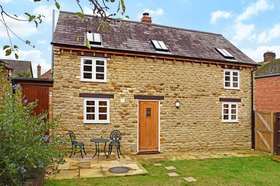 2 bedroom Cottage to...