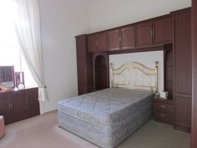 2 bedroom Flat to re...