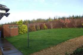 3 bedroom Bungalow t...