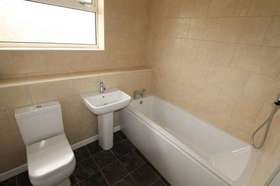 4 bedroom Detached t...