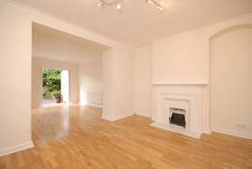 3 bedroom Flat to re...