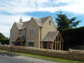 4 bedroom Detached f...