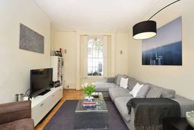 2 bedroom Maisonette...